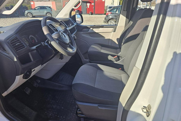 Volkswagen Transporter T6 brygadówka 6 osób L2 zdjęcie 6