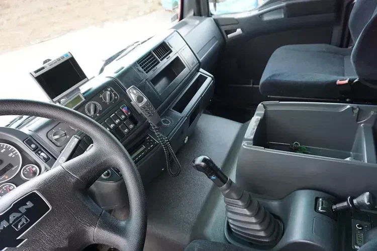 MAN TGL / 12.220 / E 5 / BURTOFIRANKA + WINDA / ŁAD. 5 855 KG / 17 PALET zdjęcie 9