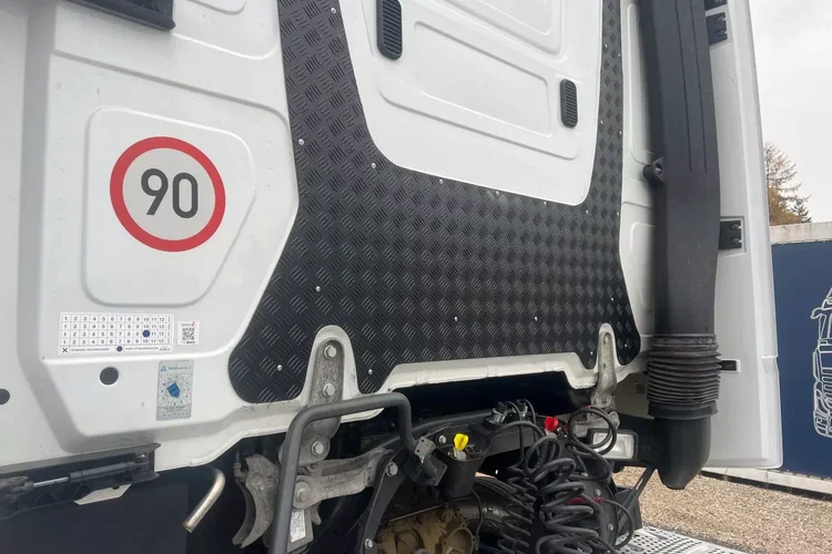 Mercedes ACTROS MP5 zdjęcie 23