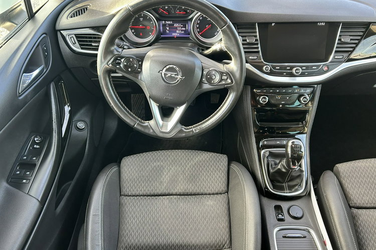 Opel Astra zdjęcie 10