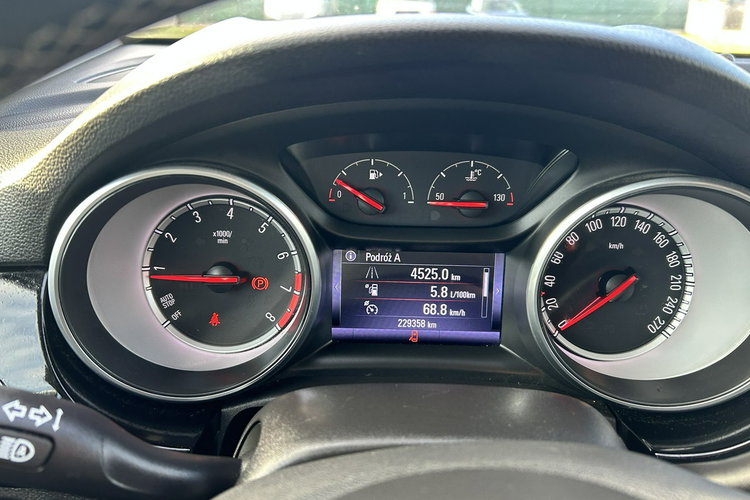 Opel Astra zdjęcie 12