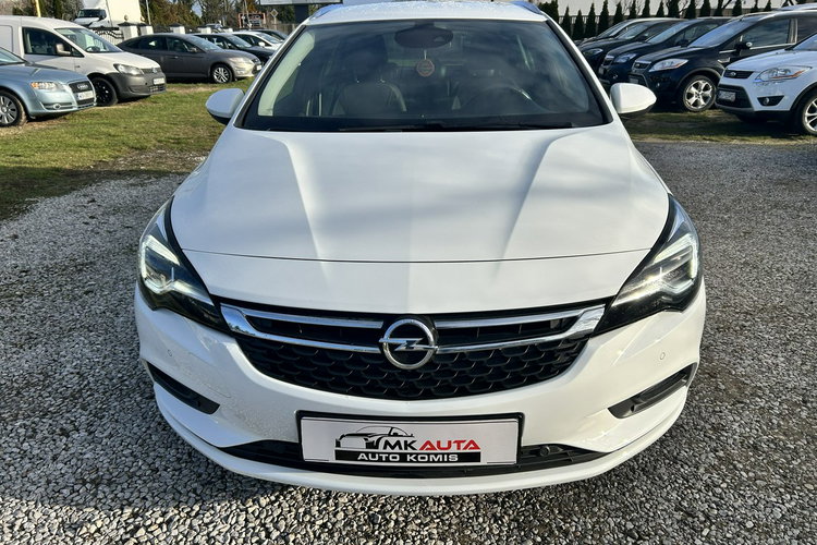 Opel Astra zdjęcie 2