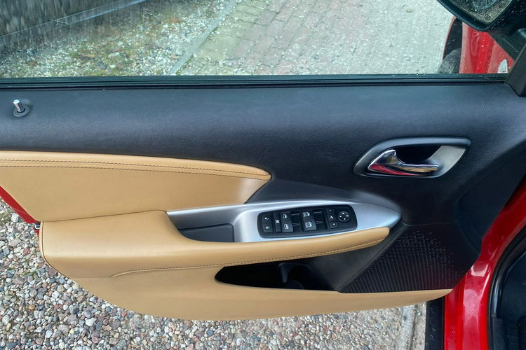 Fiat Freemont 2.0d 170 KM AWD 7 os. DVD skóry Navi kamera fiull opcja 147tys km gwar zdjęcie 35