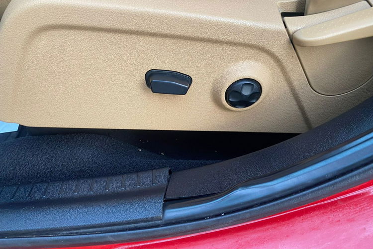 Fiat Freemont 2.0d 170 KM AWD 7 os. DVD skóry Navi kamera fiull opcja 147tys km gwar zdjęcie 53