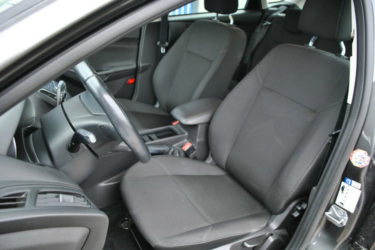 Focus Hatchback Trend 1, 5 TDCi 95KM ASO Forda Gwarancja zdjęcie 20