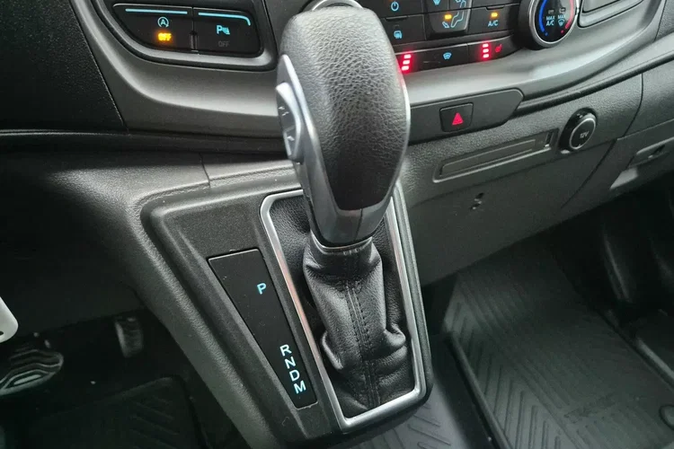 Ford transit-custom Long 52999zł NETTO AUTOMAT 2.0 TdCi/131KM zdjęcie 24