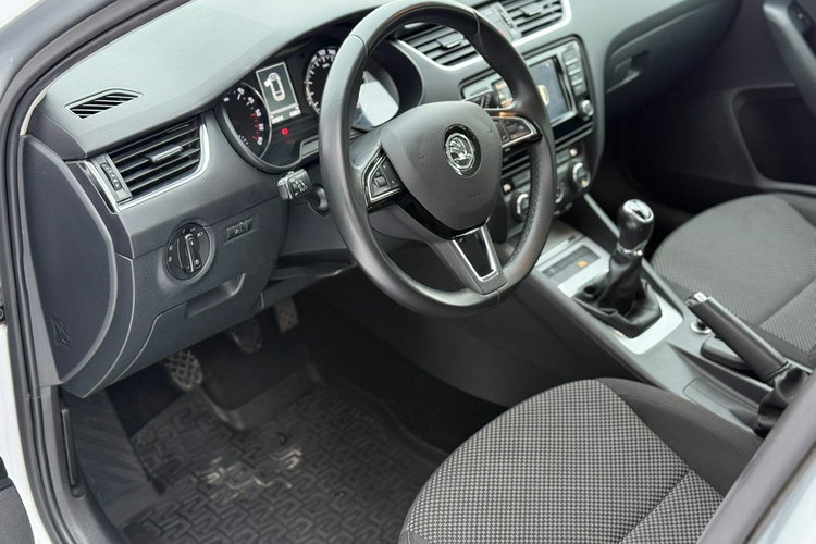 Skoda Octavia Salon Polska Faktura VAT 23% zdjęcie 13
