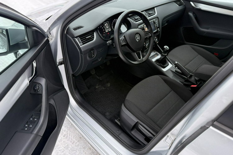Skoda Octavia Salon Polska Faktura VAT 23% zdjęcie 5