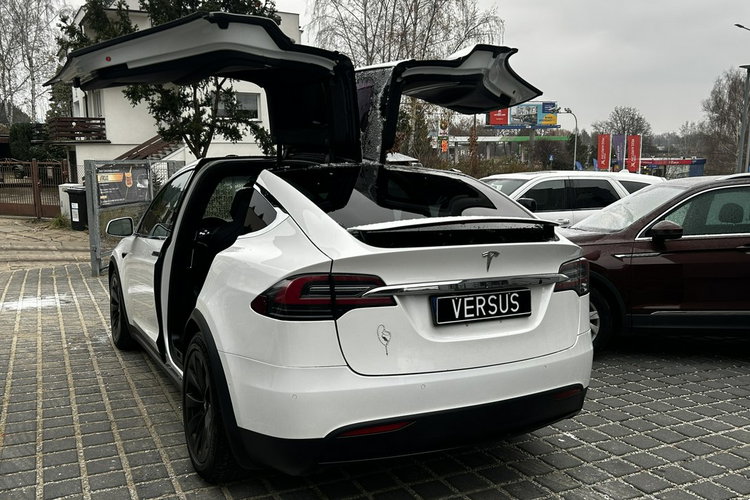 Tesla Model X 100D/6os/el.drzwi/autopilot/540KM/Sufit alcantara/Kam.cof/grz. fot. 6x zdjęcie 22