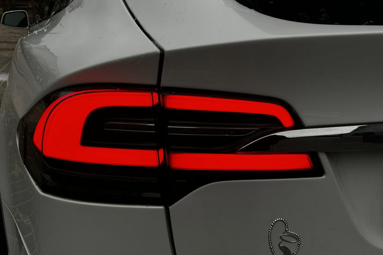 Tesla Model X 100D/6os/el.drzwi/autopilot/540KM/Sufit alcantara/Kam.cof/grz. fot. 6x zdjęcie 7