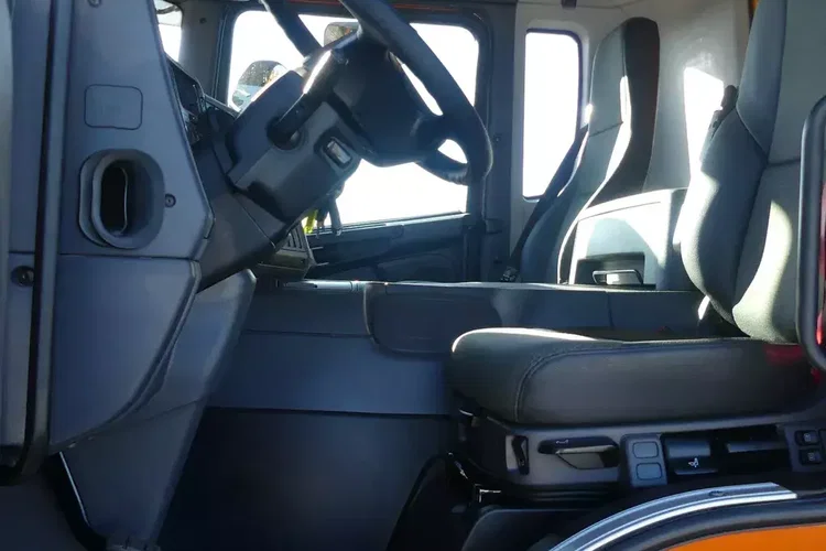 Scania P410 8x4 / WYWROTKA TYLNO ZSYPOWA / ALUFELGI / zdjęcie 17