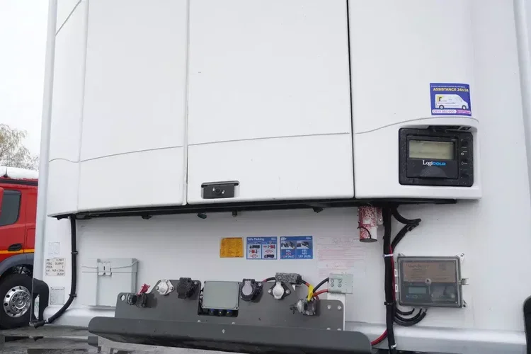 Lamberet / Carrier Vector 1950 MT (multitemperatura) / winda Dhollandia 2500 kg zdjęcie 11