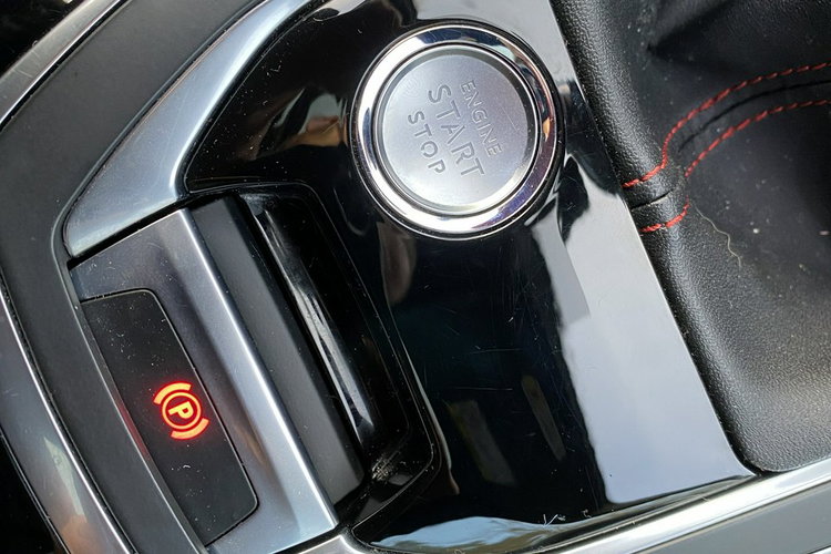 Peugeot 308 GT Zadbany z oryginalnym niskim przebiegiem zdjęcie 22