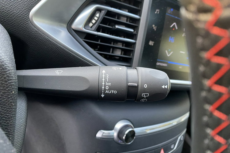 Peugeot 308 GT Zadbany z oryginalnym niskim przebiegiem zdjęcie 26