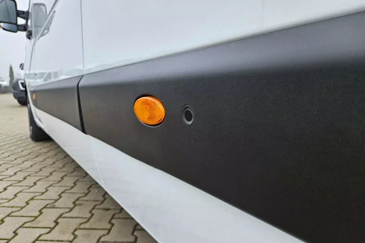 Renault Master L3H2 109999zł Netto Brygadówka 7 osób 2.3 dCi/136KM zdjęcie 16