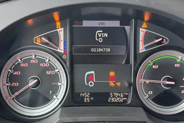 DAF XF SSC 106 480 idealny stan 225Tkm przebiegu z Niemiec firanka 6x2 świeżo po serwisie zdjęcie 17