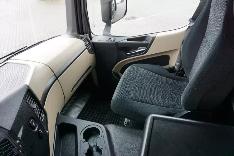 Mercedes / ACTROS / 2533 / ACC / E 6 / FIRANKA / ŁAD. 15 450 KG / 19 PALET zdjęcie 37