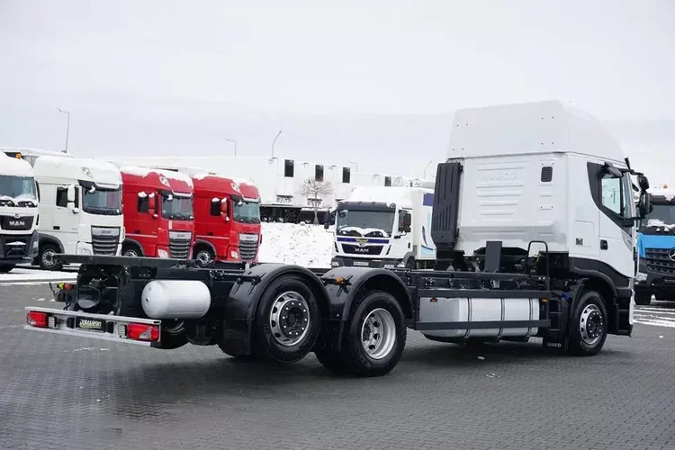 Iveco STRALIS / 460 / ACC / E 6 / RETARDER / BDF / 7.15 M , 7.45 M zdjęcie 6