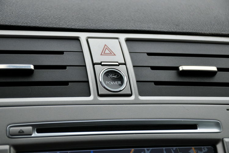 Ford Kuga 2.0TDCI(140KM) Lift Ledy Navi Skóry Reling Klimatronik I Wł Alu17"ASO zdjęcie 32