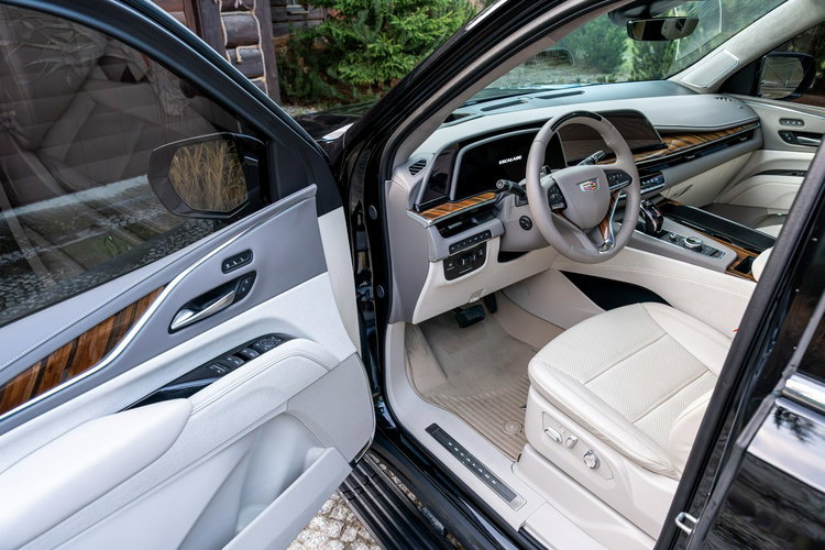 Cadillac Escalade ESV / 6.2 426KM / 7-osobowy / Bogata opcja / / Bezwypadkowy zdjęcie 40