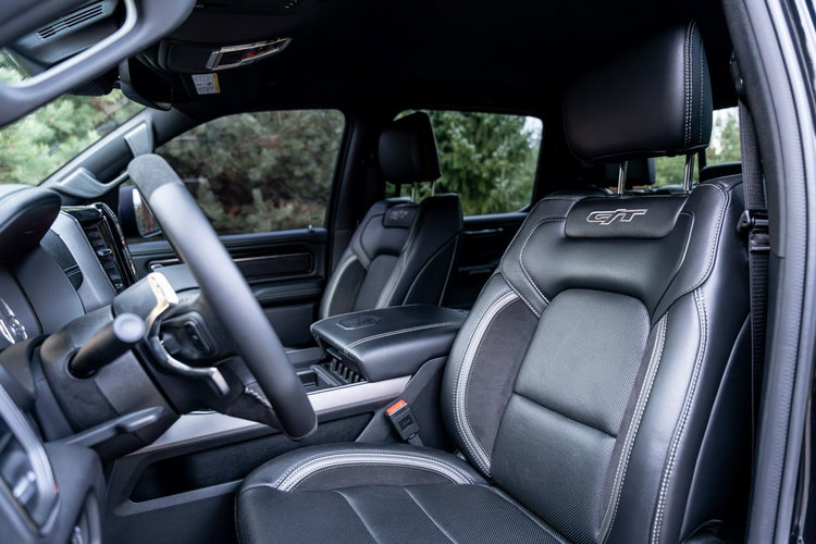 1500 CrewCab Sport / 5.7 V8 HEMI / Bogata opcja / Bezwypadkowy / FV zdjęcie 42