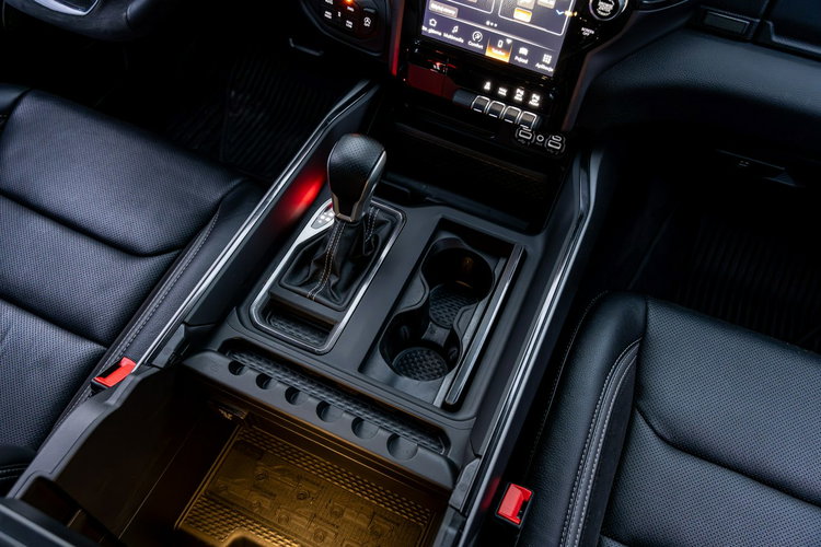 1500 CrewCab Sport / 5.7 V8 HEMI / Bogata opcja / Bezwypadkowy / FV zdjęcie 43