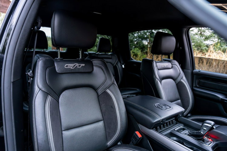 1500 CrewCab Sport / 5.7 V8 HEMI / Bogata opcja / Bezwypadkowy / FV zdjęcie 44