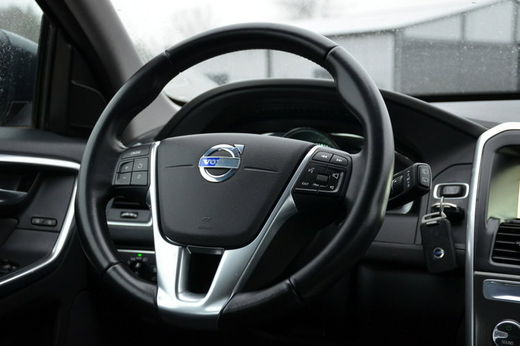 Volvo XC 60 Zarejestrowane 2.0D4 181KM Lift LED Serwis Navi Kamera Grz.fotele zdjęcie 29