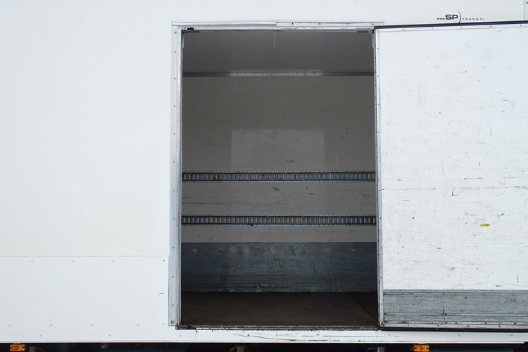 Renault D12 KONTENER, Winda , Blokada mostu Przebieg Udokumentowany , Winda , Kontener 18 paletowy , Gwarancja zdjęcie 16