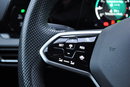 Volkswagen Golf 1.5 eTSI 150KM DSG R-line Kamera Ambiente MatrixLed 1wł SalonPL Gwar. zdjęcie 16