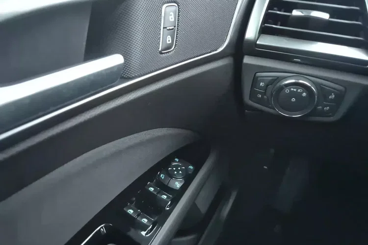 Ford mondeo zdjęcie 15