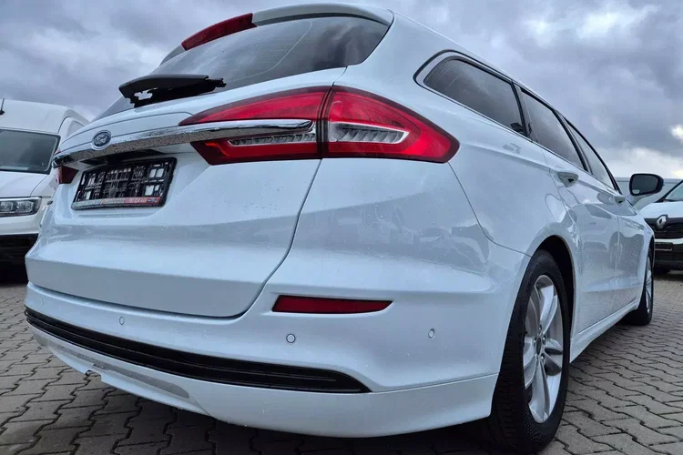 Ford mondeo zdjęcie 9