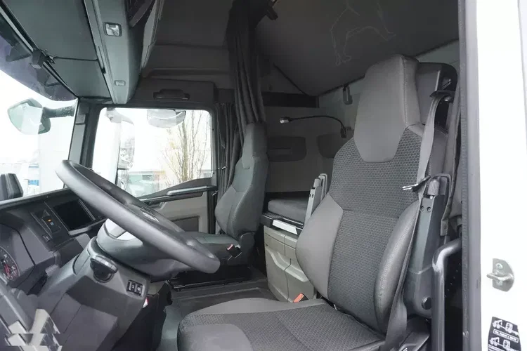 MAN TGX 18.510 E6 4x2 / Retarder / Kab. sypialna / 2023 / 4 szt zdjęcie 3