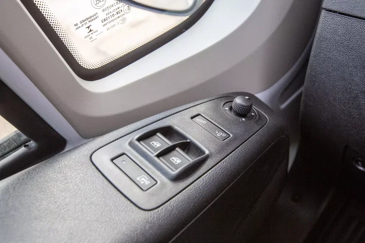 Peugeot Boxer L3H2 140KM Furgon 2.2 BlueHDI zdjęcie 31