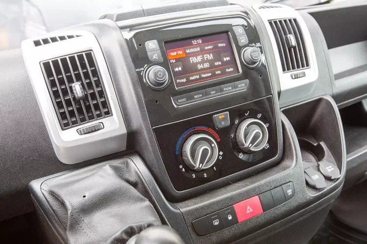 Fiat Ducato 2.3 L2H2 ŚREDNI Professional zdjęcie 72