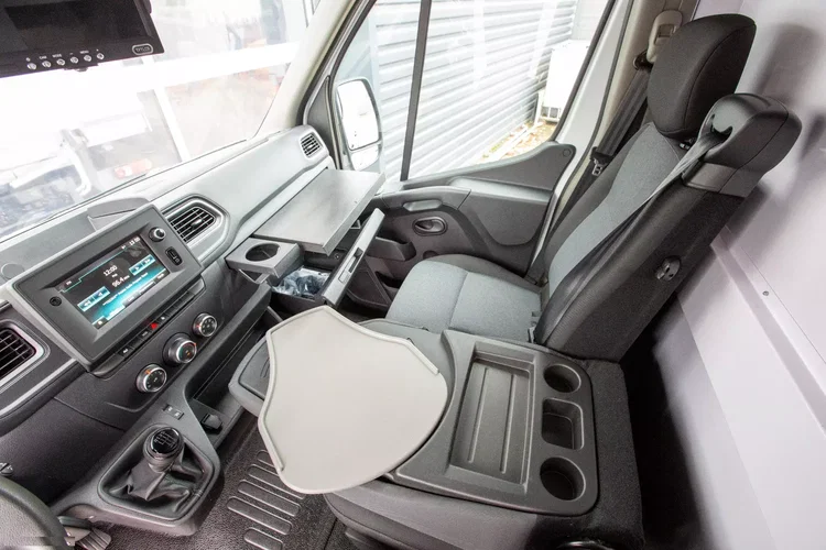 Renault Master 2.3 BLUE DCI L3H2 bogate wyposażenie zdjęcie 28