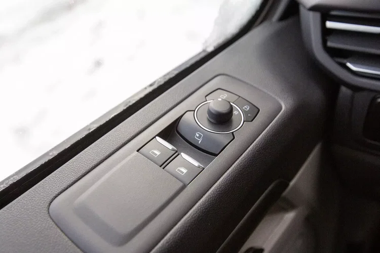 Ford tourneo-custom zdjęcie 15