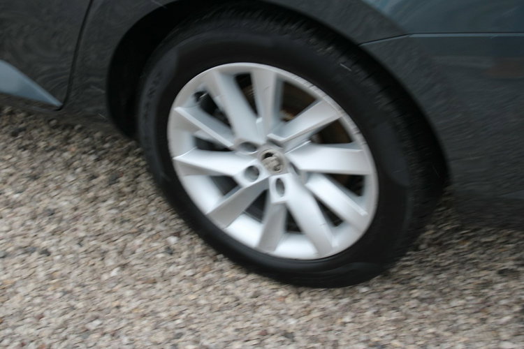 Skoda Superb Ambition DSG Kamera netto 69 837 PLN Gwarancja G.Fotele zdjęcie 10