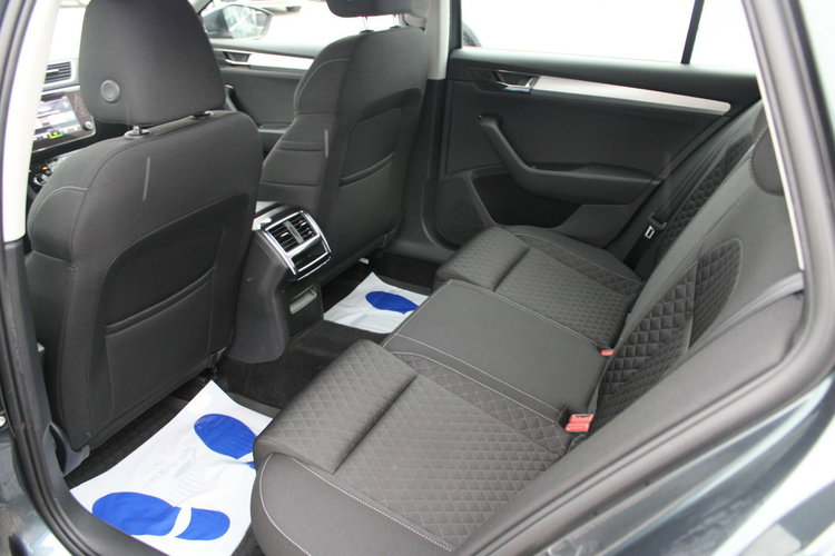 Skoda Superb Ambition DSG Kamera netto 69 837 PLN Gwarancja G.Fotele zdjęcie 16