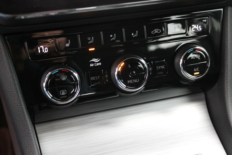 Skoda Superb Ambition DSG Kamera netto 69 837 PLN Gwarancja G.Fotele zdjęcie 25