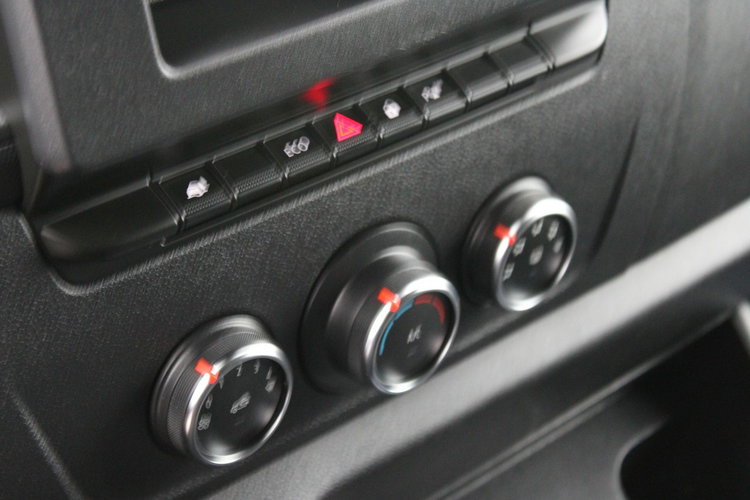 Opel Movano 2.3 136KM L3H2 F-VAT FWD zdjęcie 18