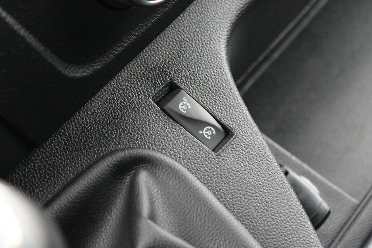 Opel Movano 2.3 136KM L3H2 F-VAT FWD zdjęcie 20