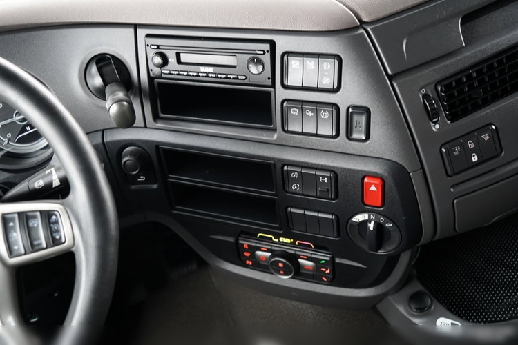 DAF XF 480 / SUPER SPACE CAB / OPONY 100% / 2021 ROK zdjęcie 31