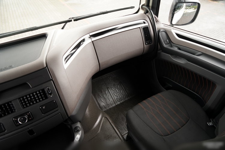 DAF XF 480 / SUPER SPACE CAB / OPONY 100% / 2021 ROK zdjęcie 32