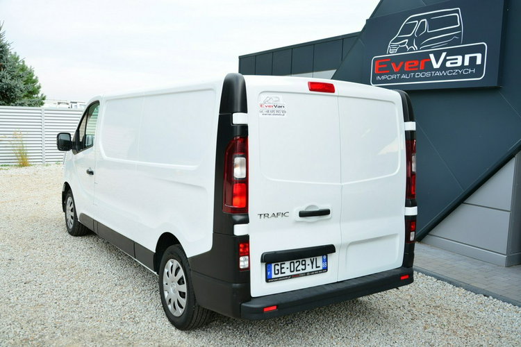 Renault Trafic long L2H1 2.0 150KM pełna opcja zdjęcie 3
