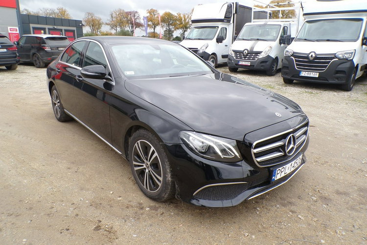 E 220 MERCEDES -benz E 220 D 4 MATIC polski salon zdjęcie 1