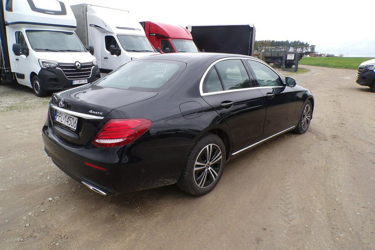 E 220 MERCEDES -benz E 220 D 4 MATIC polski salon zdjęcie 2