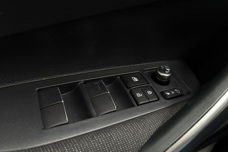 Toyota Corolla 1.5 VVTi 125KM STYLE salon Polska, gwarancja, FV23% zdjęcie 15