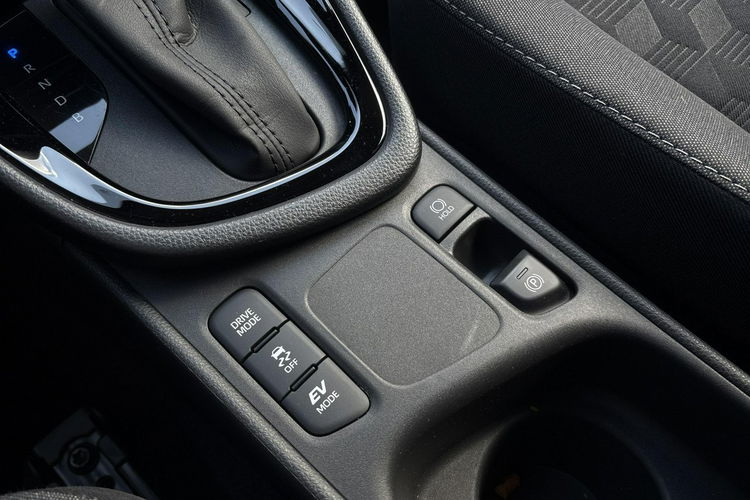 Toyota Yaris 1.5 Hybrid 116KM STYLE, salon Polska, gwarancja, FV23% zdjęcie 27