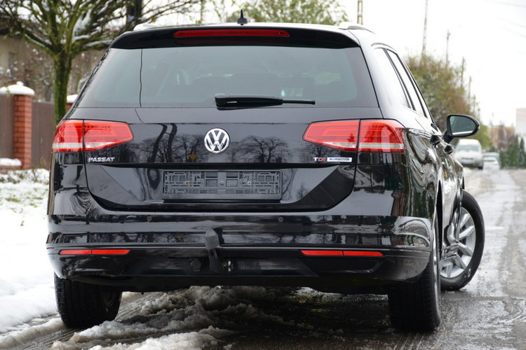 Volkswagen Passat Czarny Zarejestrowany 1.6TDI 120KM Serwis Skóra Navi Kamera zdjęcie 12